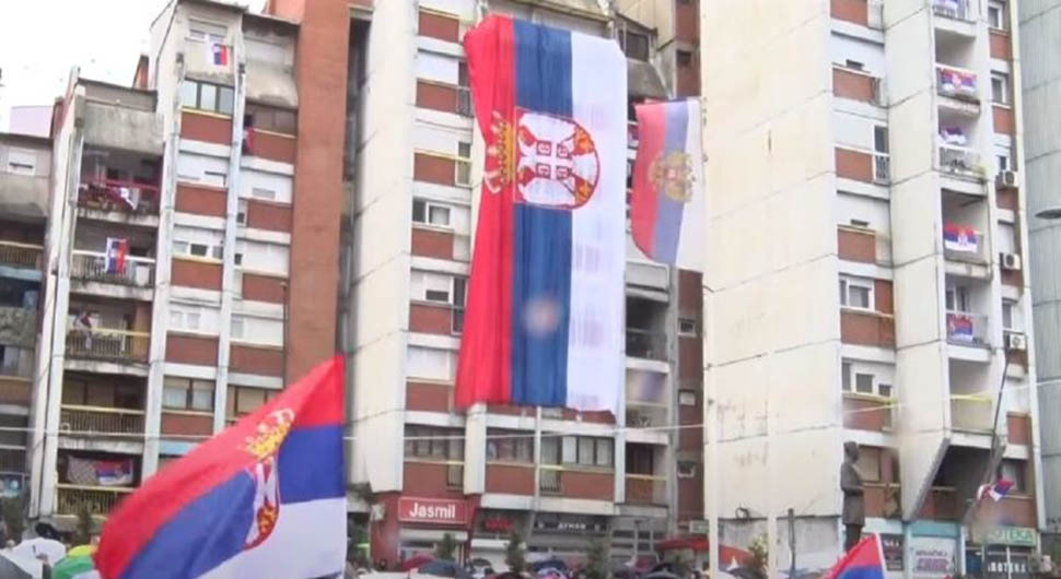Kosovska Mitrovica-protest.jpg